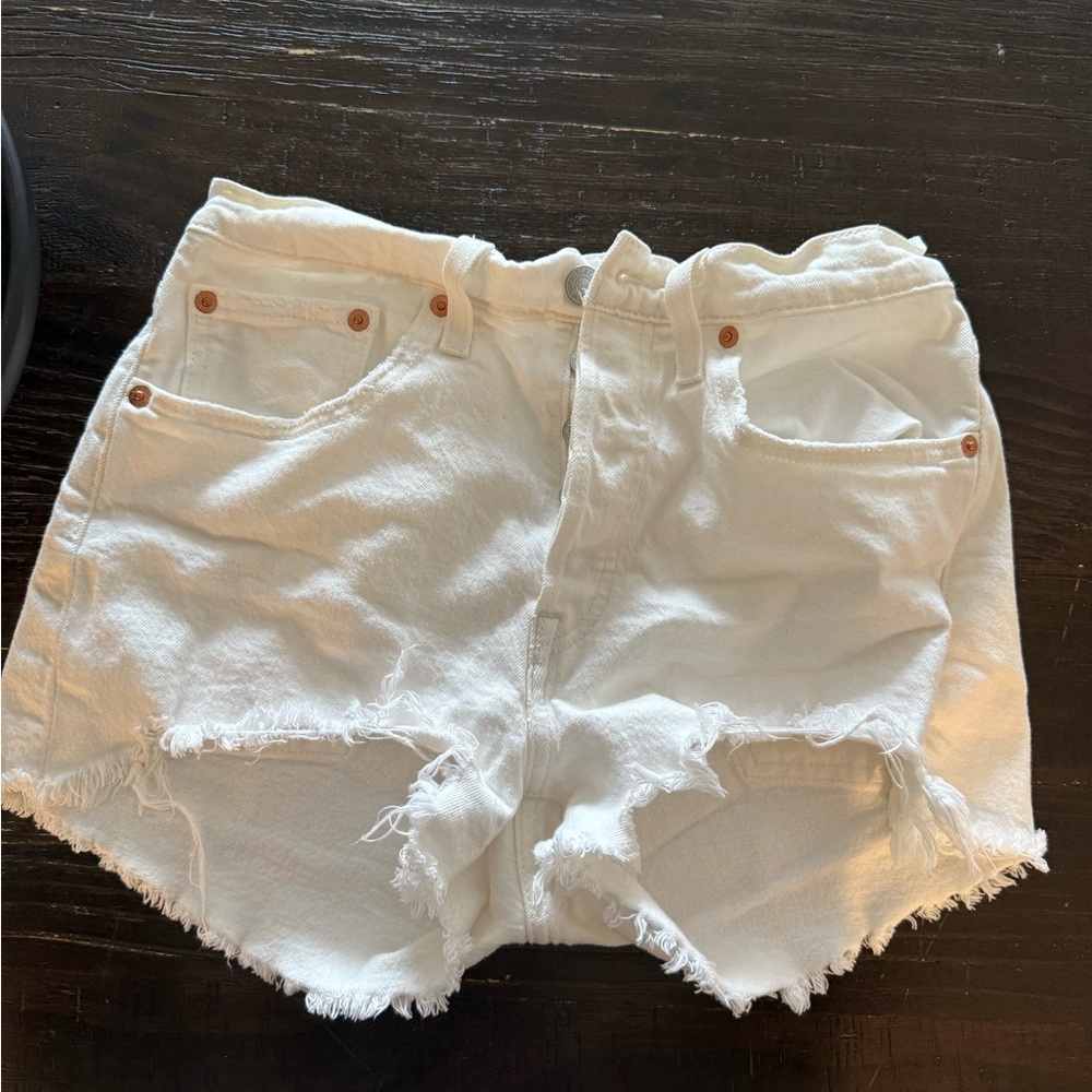 White Distressed Levi’s Denim Shorts